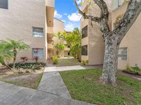 10641 SW 108th Ave 3D, Miami FL 33176
