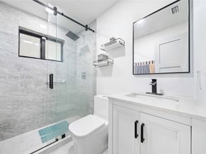 7874 NW 175th St, Hialeah FL 33015