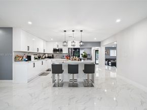 7874 NW 175th St, Hialeah FL 33015