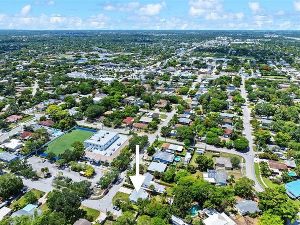 1480 SW 26th Ave, Fort Lauderdale FL 33312