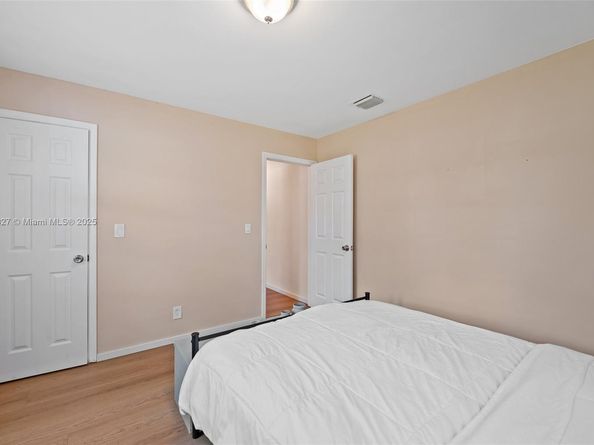 1480 SW 26th Ave, Fort Lauderdale FL 33312