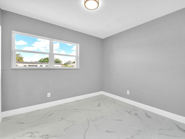 3781 NW 192nd St, Miami Gardens FL 33055