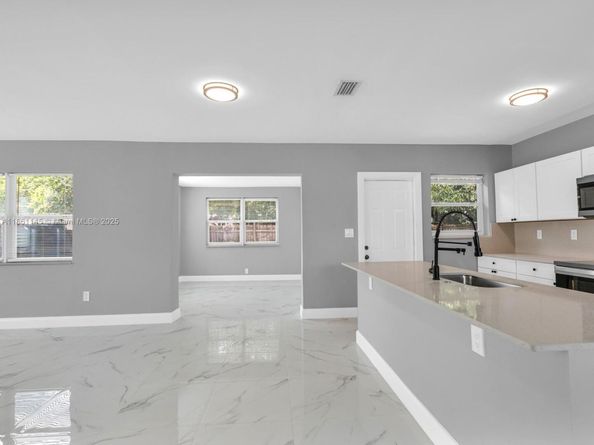 3781 NW 192nd St, Miami Gardens FL 33055