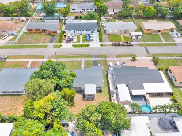 3781 NW 192nd St, Miami Gardens FL 33055