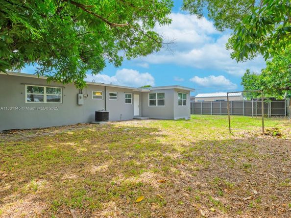 3781 NW 192nd St, Miami Gardens FL 33055