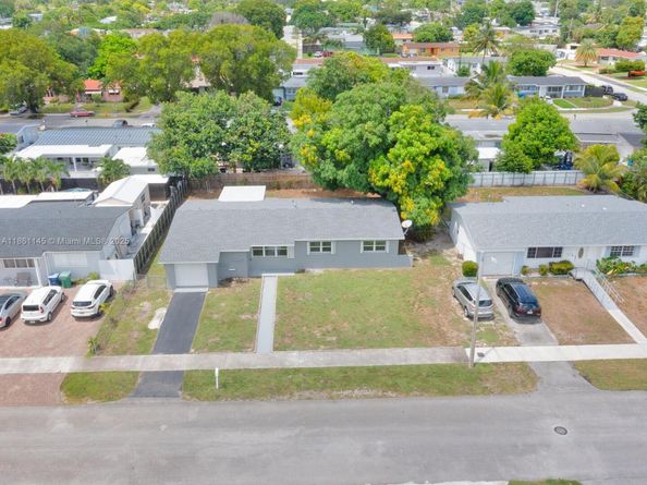 3781 NW 192nd St, Miami Gardens FL 33055