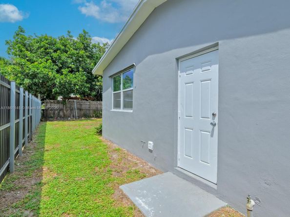 3781 NW 192nd St, Miami Gardens FL 33055