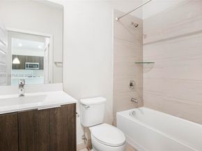 7865 NW 104th Ave 33, Doral FL 33178