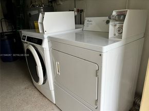 Undisclosed Address #A11946267, Hollywood FL 33020