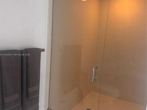 121 NE 34th St 1904, Miami FL 33137