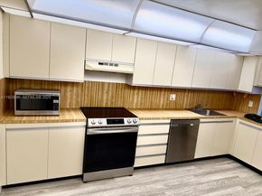 2500 Parkview Dr 1214, Hallandale Beach FL 33009