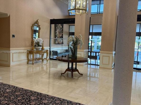 2500 Parkview Dr 1214, Hallandale Beach FL 33009