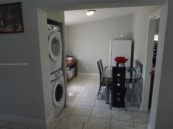 2850 NW 170th St, Miami Gardens FL 33056