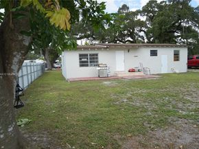 2850 NW 170th St, Miami Gardens FL 33056