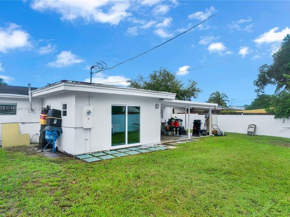 4390 SW 24th St, Fort Lauderdale FL 33317