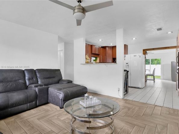 4390 SW 24th St, Fort Lauderdale FL 33317