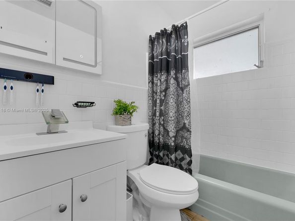 4390 SW 24th St, Fort Lauderdale FL 33317