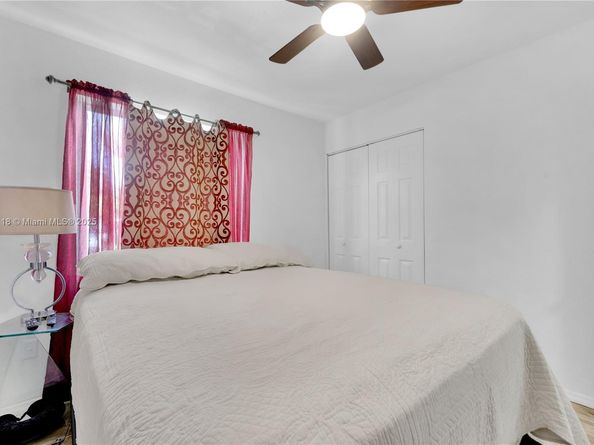 4390 SW 24th St, Fort Lauderdale FL 33317