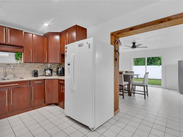 4390 SW 24th St, Fort Lauderdale FL 33317