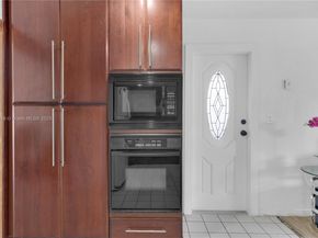 4390 SW 24th St, Fort Lauderdale FL 33317