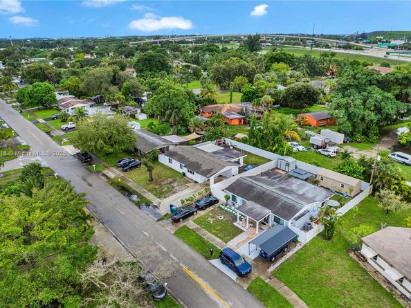 4390 SW 24th St, Fort Lauderdale FL 33317