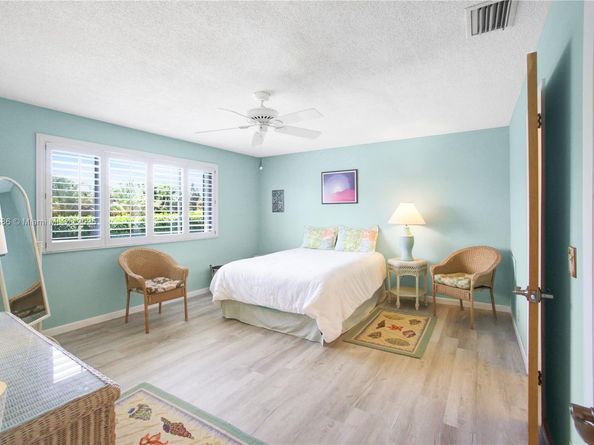 421 S Lakeside Dr 10, Other City - In The State Of Florida FL 33460