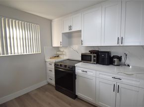 7500 NW 17th St 102, Plantation FL 33313