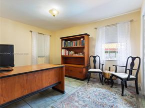 10465 NW 46th St, Doral FL 33178