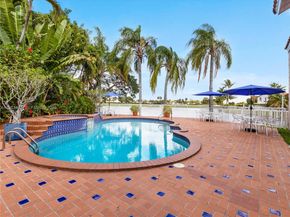 10465 NW 46th St, Doral FL 33178