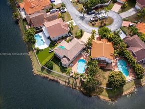 10465 NW 46th St, Doral FL 33178