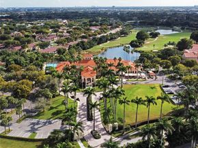 10465 NW 46th St, Doral FL 33178