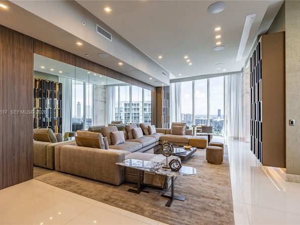 4100 Island Blvd PH1, Aventura FL 33160