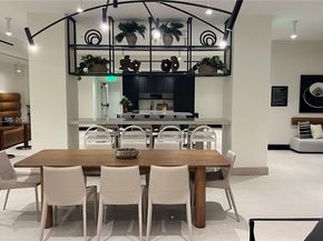 225 N Miami Ave 212, Miami FL 33128