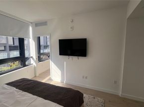 225 N Miami Ave 212, Miami FL 33128