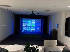 225 N Miami Ave 212, Miami FL 33128