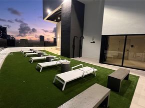 225 N Miami Ave 212, Miami FL 33128