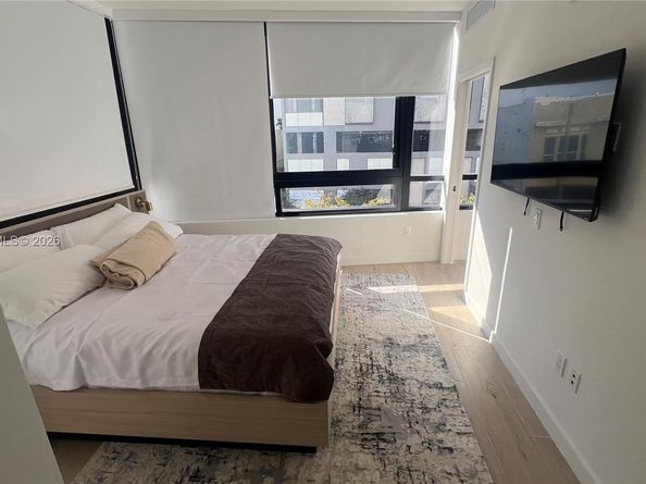 225 N Miami Ave 212, Miami FL 33128