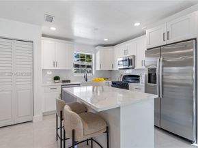 1360 SW 6th Ter, Deerfield Beach FL 33441