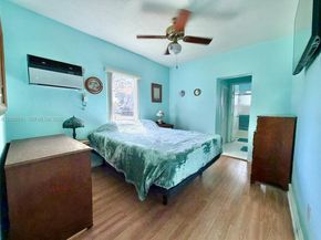 1698 NE 177th St, North Miami Beach FL 33162