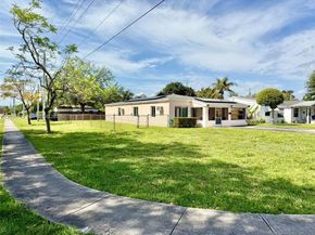 1698 NE 177th St, North Miami Beach FL 33162