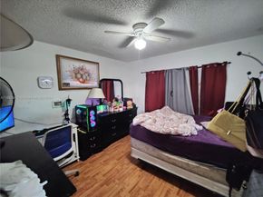945 NW 19th Ave, Miami FL 33125