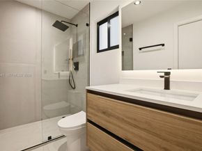 14324 Garden Dr, Miami FL 33168