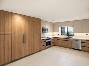 14324 Garden Dr, Miami FL 33168