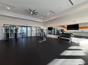 909 NE 211th St, Miami FL 33179