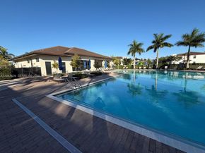 909 NE 211th St, Miami FL 33179