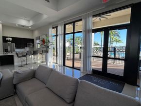 909 NE 211th St, Miami FL 33179