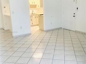 469 NE 207th Ln 207, Miami FL 33179