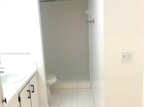 469 NE 207th Ln 207, Miami FL 33179