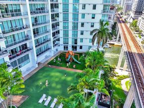 92 SW 3rd St 4806, Miami FL 33130