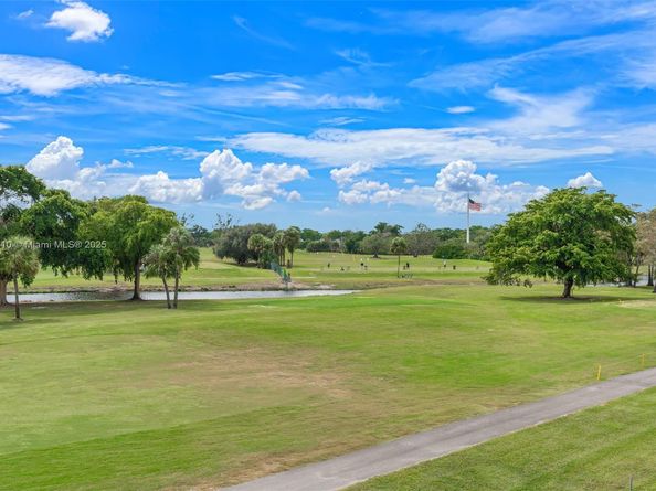 7640 NW 18th St 301, Margate FL 33063